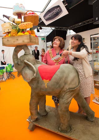 Mayor of Bolton Carole Swarbrick with Rose Dummer